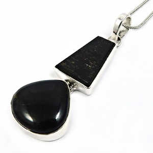 Colgante de Plata de Ley 925 con Turmalina Negra, Joyería de Plata 925 Hecha a Mano, Exportador de Joyería de Piedras Preciosas para Compromiso o Boda - Product Image 1