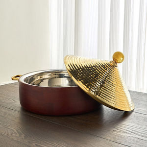 Casserole élégante en métal de table avec revêtement alimentaire poignée durable et design intemporel pour un service confortable - Product Image 6