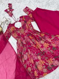 L'élégant Salwar Kameez pakistanais le plus vendu avec des tissus luxueux pour les occasions festives et formelles à des prix abordables - Product Image 4