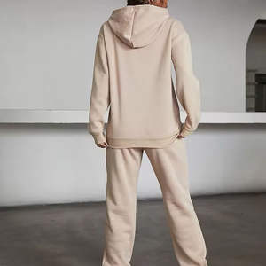 Conjuntos Deportivos de Invierno de Alta Calidad para Mujer, Top Corto Holgado con Bolsillo, Sudadera con Capucha de Manga Larga y Pantalones Deportivos - Product Image 5