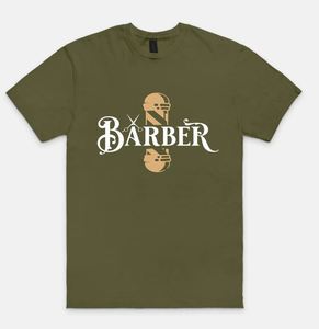 Camiseta Vintage con Diseño de Poste de Barbería - Product Image 2