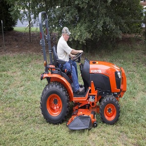 Oferta al por mayor en Kubota B2601 Mini Tractor de jardín con máquina agrícola compacta 4x4 La mejor opción para paisajistas - Product Image 5