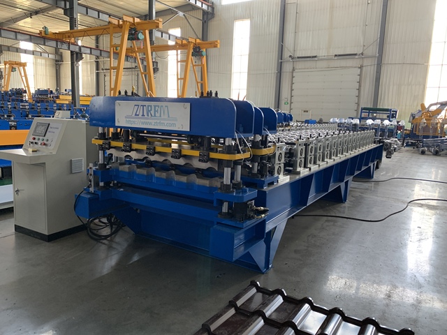 Kazakhstan Glazed Tile Roll Forming Machine Roof Step Tile Making Machinery