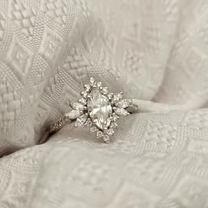 IGI Certified CVD HPHT Lab Grown Marquise Cut Diamond Anillo de Compromiso 14K/18k Oro sólido para mujeres Joyería fina - Product Image 5