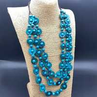 Collier en résine fait main, accessoire de mode très vendu, pour un usage quotidien et un cadeau disponible au meilleur prix par bh crafts