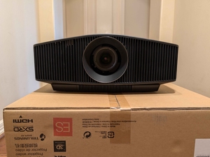 TopSales VPL-VW915ES 4K H-D-R <b>Projector</b> - Product Image 1