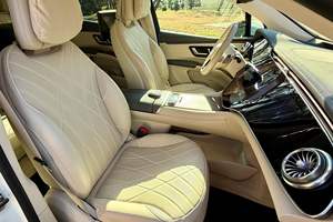 Mercedes E-Q-S 580 4Matic SUV AWD 2025, Totalmente Equipado, Techo Panorámico Automático, Asientos de Cuero, Faros LED, Bajo Kilometraje - Product Image 5