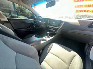 Kia Optima Híbrido 2015 Usado, Volante a la Izquierda - Product Image 4