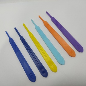 Mango de bisturí de plástico desechable de un solo uso Fuente de alimentación manual Instrumentos quirúrgicos - Product Image 5
