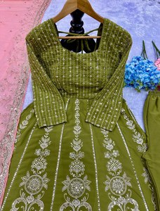 Heavy Faux Georgette con trabajo de bordado pesado estilo Kashmiri Color brillante precioso vestido con el mismo conjunto Dupatta para boda - Product Image 5