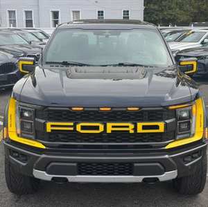 F-150 Raptor SuperCrew 4WD 2024, conduite à gauche, intérieur foncé, sièges en cuir, pneus R19, toit ouvrant panoramique automatique, électrique - Product Image 1