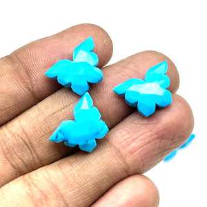 Perles de pierres précieuses en turquoise bleue facettées en forme de papillon 14X10 MM Charme de papillon sculpté pour la fabrication de bijoux - Product Image 1