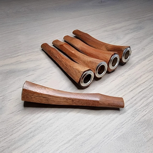 Pipa de Fumar Cigarros Moderna, Hecha a Mano, de Madera Natural Curvada, con Acabado Liso, Reutilizable, para Cigarros y Hierbas Secas - Product Image 3