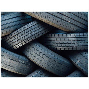 Fournisseur en gros de pneus de camion d'occasion, stock en vrac disponible avec offre de prix compétitifs pour les acheteurs - Product Image 3