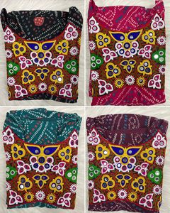 Festival Wear Navratri Special Última colección Increíble color Heavy Georgette Print con Gamthi Work Vestido largo con volantes - Product Image 6