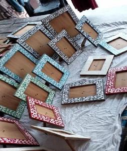 Marco de fotos con incrustaciones de hueso moderno hecho a mano, negro, blanco, personalizable, 5x7, 8x10, tamaños, Decoración de mesa amigable, artesanías naturales talladas a mano - Product Image 4