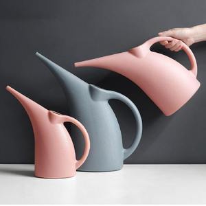 Juego de 3 latas de agua de metal resistentes perfectas para tareas de riego de jardinería de servicio pesado diseño duradero y a prueba de fugas - Product Image 1