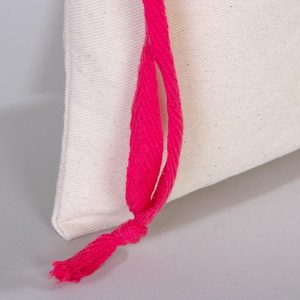Bolsa de Tela con Cordón Color Fucsia, 6 Ancho x 8 Alto, Logotipo Personalizado, Impresión Serigráfica en Algodón Orgánico, para Empaque y Promociones - Product Image 6