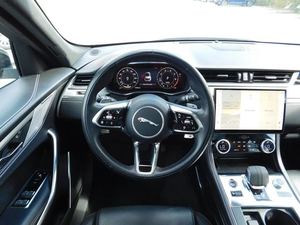 รถยนต์มือสองสภาพดี ปี 2025 รุ่น F-PACE P250 R-DYNAMIC S AWD SUV เกียร์อัตโนมัติ 8 สปีด กำลัง 246 แรงม้า - Product Image 5