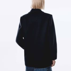 Manteau en laine à capuche pour femmes, style nouveau, respirant, col en peluche, manches longues, veste en tricot d'hiver avec logo - Product Image 2