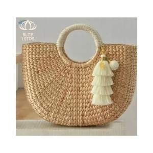 Bolsa de Mano de Jacinto de Agua con Asa de Loto Azul Hecha a Mano de la MEJOR CALIDAD, Venta al por Mayor - Product Image 1