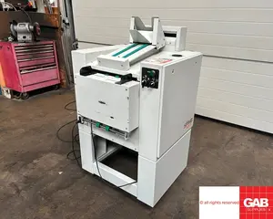 Machine automatique de fabrication de livrets pliants et agrafants-Watkiss SpineMatser-fabricant de livrets carrés