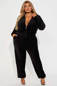 Conjunto de Dos Piezas para Mujer, Chándal de Terciopelo Negro, Chándales Personalizados para Mujer, Venta al por Mayor en Pakistán, Conjunto Deportivo Informal Más Barato - Product Image 4