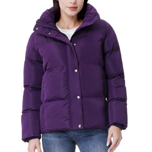 Chaqueta Acolchada de Moda para Mujer, Relleno de Algodón, Resistente al Viento y Transpirable, Servicio OEM de Alta Calidad para Uso en Invierno - Product Image 1