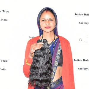 Meilleurs vendeurs de cheveux humains naturels de temple indien Paquets de tissage en gros Cheveux humains indiens bruts d'un donneur Cheveux humains indiens bruts bouclés - Product Image 5