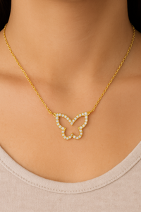 Collar Mariposa Plata Esterlina: Colgante Minimalista Zirconia Cúbica - Product Image 2