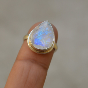 Anillo bohemio de Plata de Ley 925 exquisito fuego azul Arco Iris piedra lunar pera facetada piedra preciosa natural bisel ajuste Cristiano - Product Image 1