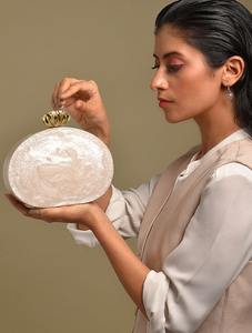 Elegante Bolso de Mano de Resina para Mujer |   Uso en bodas, fiestas y eventos formales - Product Image 3