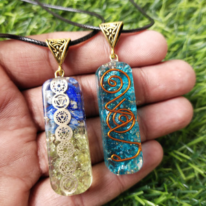 Pendentif Orgone en résine, Design de luxe personnalisé, Style classique, pendentif énergie cristal Orgone, collier pendentifs en résine, nouvelle collection - Product Image 4