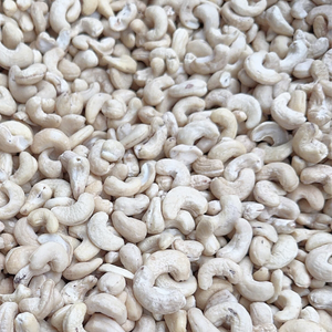 Noix de cajou brutes de Santigo, Vietnam, directement de l'usine, W320, noix de cajou grillées, avec emballage personnalisé - Product Image 1