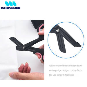 กรรไกรสำหรับการบาดเจ็บด้วยสีดำทำจากสแตนเลส2025พิมพ์โลโก้แบบกำหนดเองสีชมพูสีดำคุณภาพดีที่สุดกรรไกรสำหรับบาดเจ็บด้วยนวัตกรรม - Product Image 3