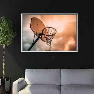 Toile imprimée élégante : Art sur le thème du basketball pour le bureau et cadeau personnalisé, 1P : encadré blanc - Product Image 1
