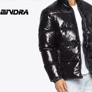 Veste matelassée pour hommes Vente en gros Veste matelassée en duvet personnalisée de haute qualité Style de mode pour hommes Vêtements d'hiver chauds - Product Image 1
