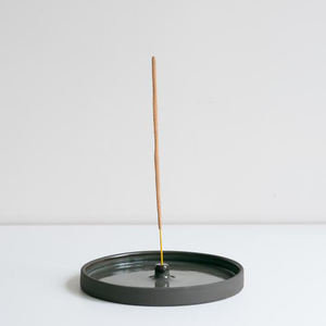 Porte-Encens Carré Antique en Métal Doré - Product Image 4