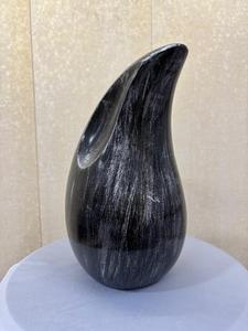 โกศรูปหยดน้ำสไตล์อเมริกันทำจากอะลูมิเนียม พร้อมหัวใจสีทอง ความจุ 220 คิว สำหรับใส่เถ้ากระดูกหลังเผาศพ - Product Image 5