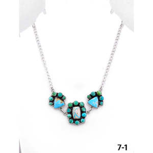 Collier artisanal en turquoise et argent sterling à motif géométrique du sud-ouest - Product Image 1