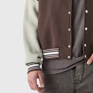 Vestes universitaires personnalisées de haute qualité pour hommes Letterman broderie saison d'hiver traitement direct du fabricant - Product Image 6