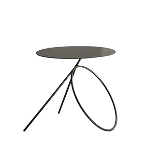 Mesa de centro tradicional de metal en forma de O para sala de estar y dormitorio, muebles para el hogar de uso general por WB INC India - Product Image 1