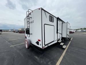 PROVEEDOR DE REMOLQUES DE CAMPING USADOS Cross Roads Sunset Trail 331BH 2022 en Venta para Camping y Viajes - Product Image 6