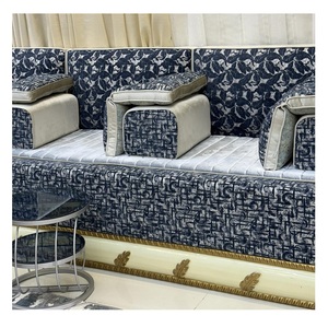 โซฟาสไตล์มาจลิสแบบอาหรับ ดีไซน์คลาสสิก ชุดห้องนั่งเล่นหรูหรา ที่นั่งเข้ามุมสุดหรู ดีไซน์ประหยัดพื้นที่ - Product Image 1