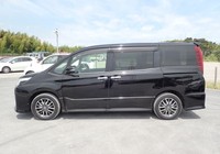Meilleur prix pour voitures d'occasion - Toyota Noah SI WXB 2018, moteur turbo, conduite à droite, hybride, voiture d'occasion à vendre.