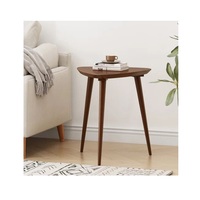 Élégante table en bois naturel, parfaite pour les maisons modernes, les cafés, les restaurants, les salles à manger ou le mobilier de bureau