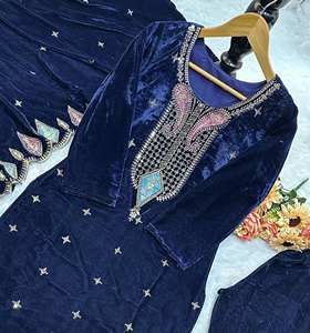 Ensemble Kurti en velours pour femme avec broderie élégante Idéal pour les célébrations de mariage, les événements culturels et les soirées - Product Image 5