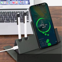 Tapis de souris multifonctionnel pliable antidérapant de conception carrée avec charge rapide sans fil 15W Type-C pour le bureau et la maison en stock