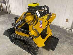 Minicargadora MINICARGADORA AGT KTT23 de alta calidad, motor de 739CC, proveedor directo, venta al por mayor, máquina de construcción compacta duradera - Product Image 4