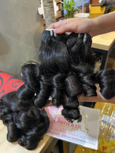 Double étirage cuticule alignée 100% cheveux vietnamiens Offre Spéciale Fumi Bouncy Curls Bundles Human Hair Weaving - Product Image 5
